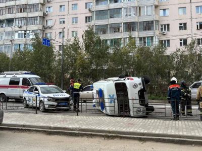 Стали известны подробности ДТП с автомобилем скорой помощи в Якутске