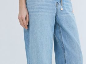 Прямые джинсы с поясом-цепочкой с жемчугом, Голубой