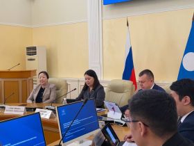 В Якутске проходит публичный отчет министерства образования Якутии