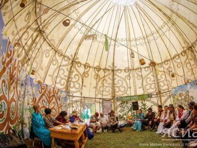 Лучшим юным олонхосутом стал Никита Аянитов