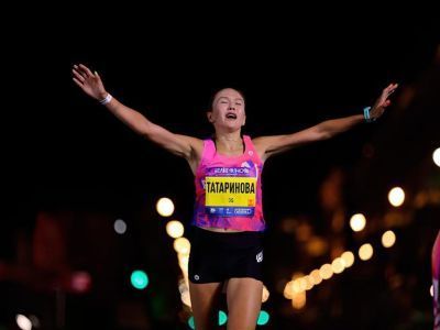 Якутянка Алёна Татаринова стала победителем марафона «Белые ночи»