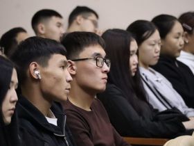 «Будто сам Григорий Окороков дал о себе знать»: студентам ЯСХТ рассказали о подвиге якутянина