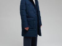 Утепленное пальто с накладными карманами