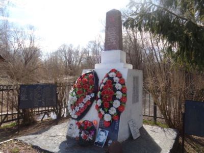 Братская могила советских воинов, погибших в годы Великой Отечественной войны