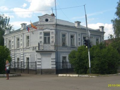 Каменный двухэтажный дом