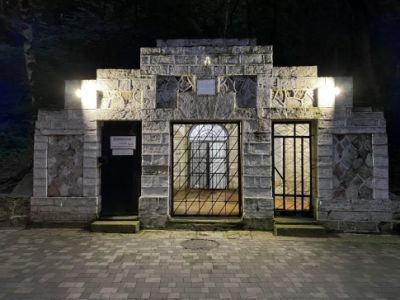 Источник "Владимирский", открыт в 1911 году доктором В.В. Владимировским