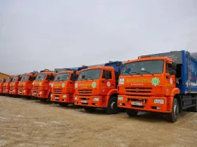 Ключи от девяти новых единиц техники вручили водителям «Якутскэкосети»