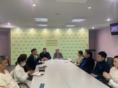 Служба занятости Якутии проводила группу местных кадров на работу в промышленность