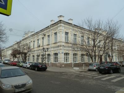 Дом гостиный с торговыми лавками Агабабовского армянского уездного училища