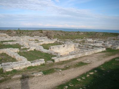 Жилой дом III-II вв. до н.э. на Главной улице