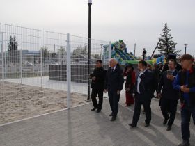 Вилюйск преображается: в День города на набережной «Поющие пески» зазвучала новая музыка