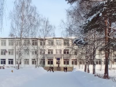 Здание школы, где учился Герой Советского Союза Юрий Францев