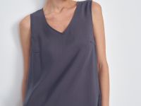 Платье с v-образным вырезом