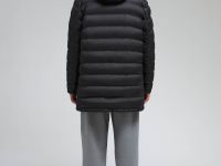 Утепленное полупальто с капюшоном