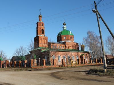 Свято-Троицкая церковь, 1836 г., 1903 г., архитектор Чарушин И.А.