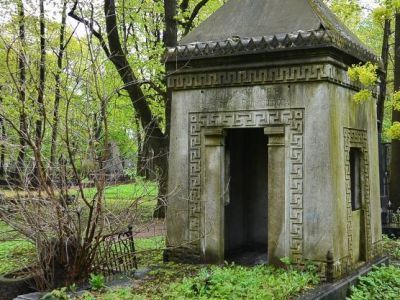 Надгробие Селифонтовых (Волынских)