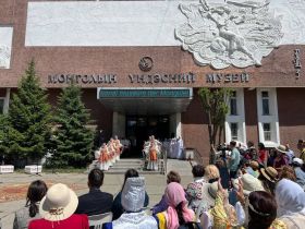 В Монголии открылась выставка изделий из конского волоса якутских мастеров