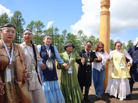 На Ысыахе Олонхо в Якутии определили финалистов конкурса среди запевал осуохая