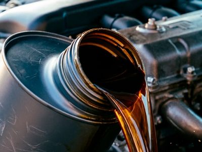 35% автомобилистов сталкивались с некачественным моторным маслом