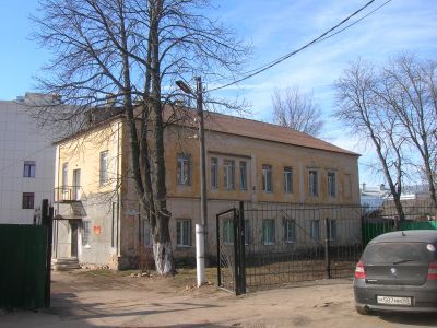 Дом, в котором жил в 1864-1882 гг. мореплаватель Унковский Семен Яковлевич, 1864-1902 гг., деятель народного просвещения Унковский Дмитрий Семенович и бывал в разные годы в 1864-1888 гг. контр-адмирал капитан фрегата "Паллада" Унковский Иван Семенович