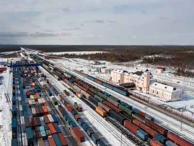 В Нижнем Бестяхе 1 февраля выгрузили 91 вагон