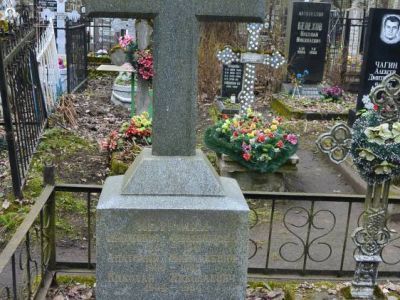 Могила Петрова А.Н. (1906-1983), историка архитектуры