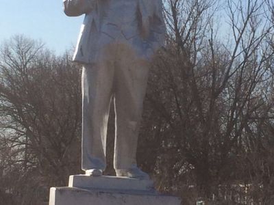Памятник В.И.Ленину