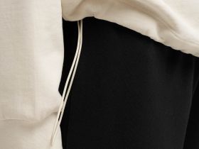 Толстовка свободного кроя из футера