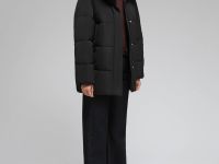 Утепленная куртка с капюшоном