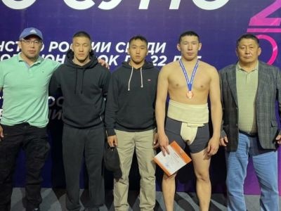 Якутянам присуждены звания мастеров спорта России по боксу и сумо