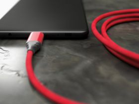 Дата-кабель Akai