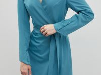 Платье с поясом