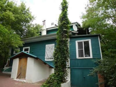 Жилой дом, в котором жил и работал писатель А.В. Калинин