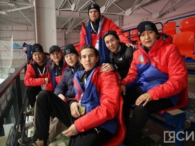 Хоккеисты Усть-Алданского района готовы бороться за победу на V зимней спартакиаде