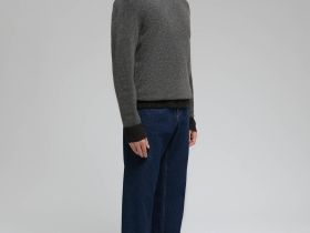 Джемпер полуприлегающего силуэта