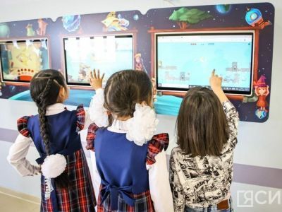 Родители Якутска рассказали, сколько тратят на сборы ребенка в школу