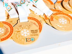 Звезды Олимпийских игр пробежали лыжный марафон с якутянами