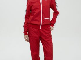 Олимпийка с контрастной отделкой из капсулы ретро