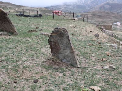 Стелы надмогильные одиночные (2 стелы)