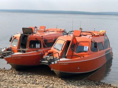 Скоростные катера начали курсировать по маршруту Якутск - Нижний Бестях