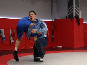 Борцы сборной Якутии провели открытую тренировку перед турниром Коркина