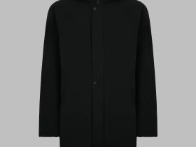 Утепленная куртка с капюшоном