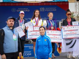 Сотни якутян в национальной одежде пробежали на марафоне Олонхо