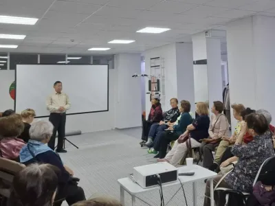 Растяжка, лекции о здоровье и мастер-класс об ИИ: в Якутии завершилась Декада пожилых людей