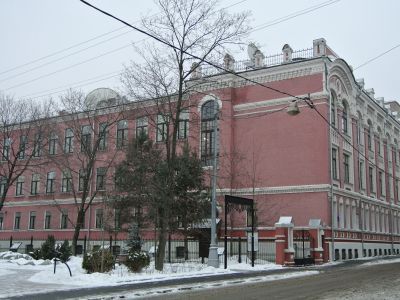 Городское епархиальное училище им. Ф.А.Копейкина-Серебрякова, 1904 г., архитектор Н.Н.Благовещенский. Здание связано с событиями декабрьского восстания 1905 г.