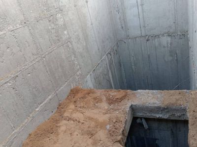 Рабочий упал в шахту лифта строящегося дома в Ленске