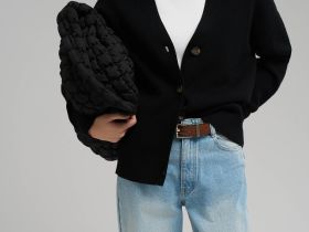 Кардиган свободного кроя с v-вырезом