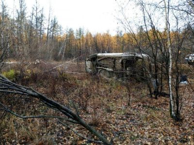 В Якутии перевернулся автомобиль с шестью пассажирами. Двое госпитализированы