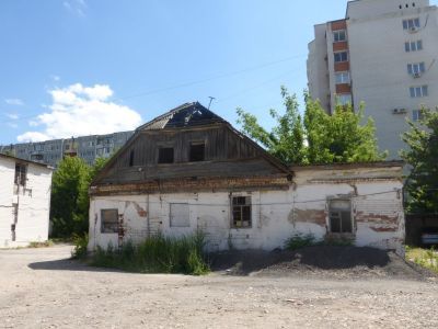 Дом жилой (административное здание фруктовых и минеральных вод)