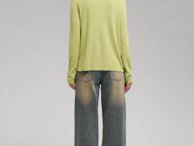 Легкий базовый джемпер прямого кроя